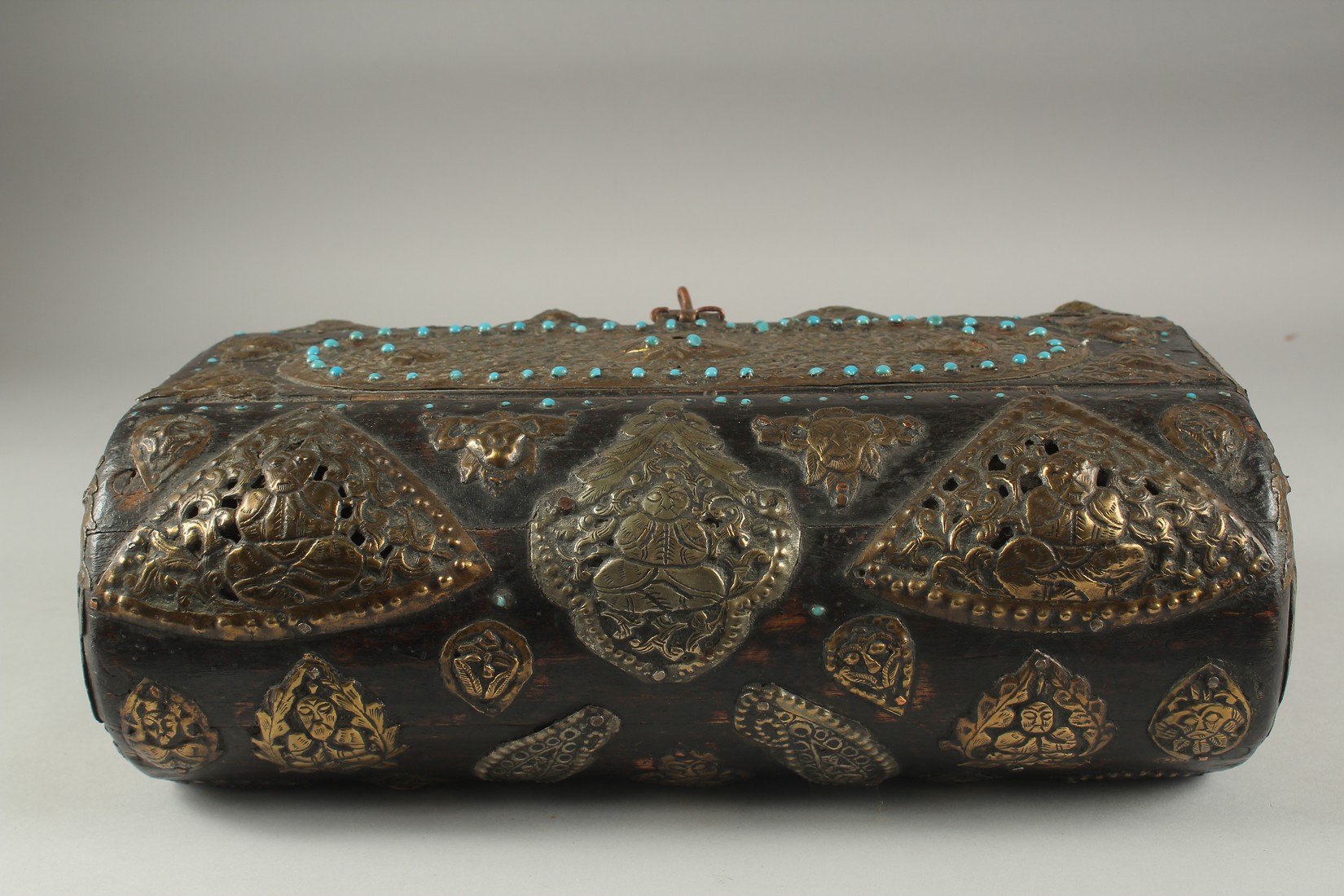 A TIBETAN TURQUOISE INSET BRASS MOUNTED WOODEN BOX, 35cm x 21cm. - Image 3 of 7