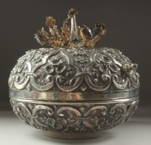 A FINE 19TH CENTURY OTTOMAN TURKISH SOLID SILVER MELON SHAPED BOX, with silver gilt flowers to the