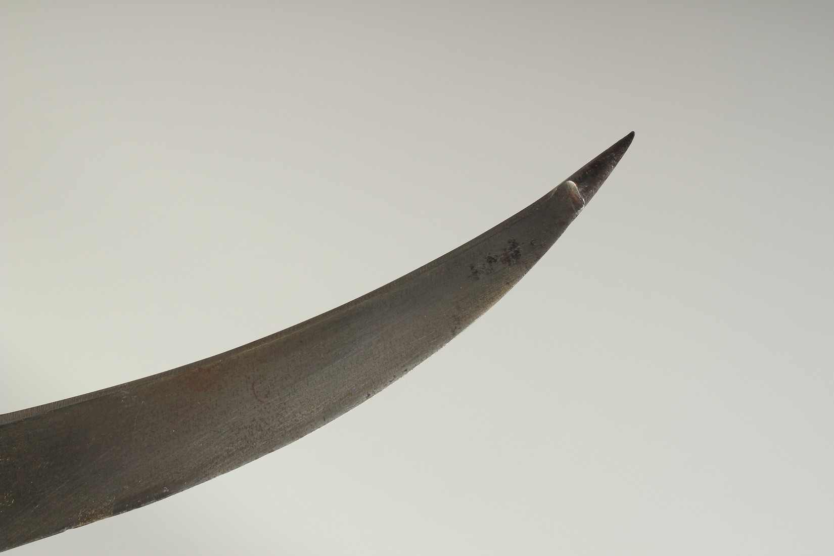 AN INDIAN BONE HILTED DAGGER, with engraved blade, 43cm long. - Image 2 of 5