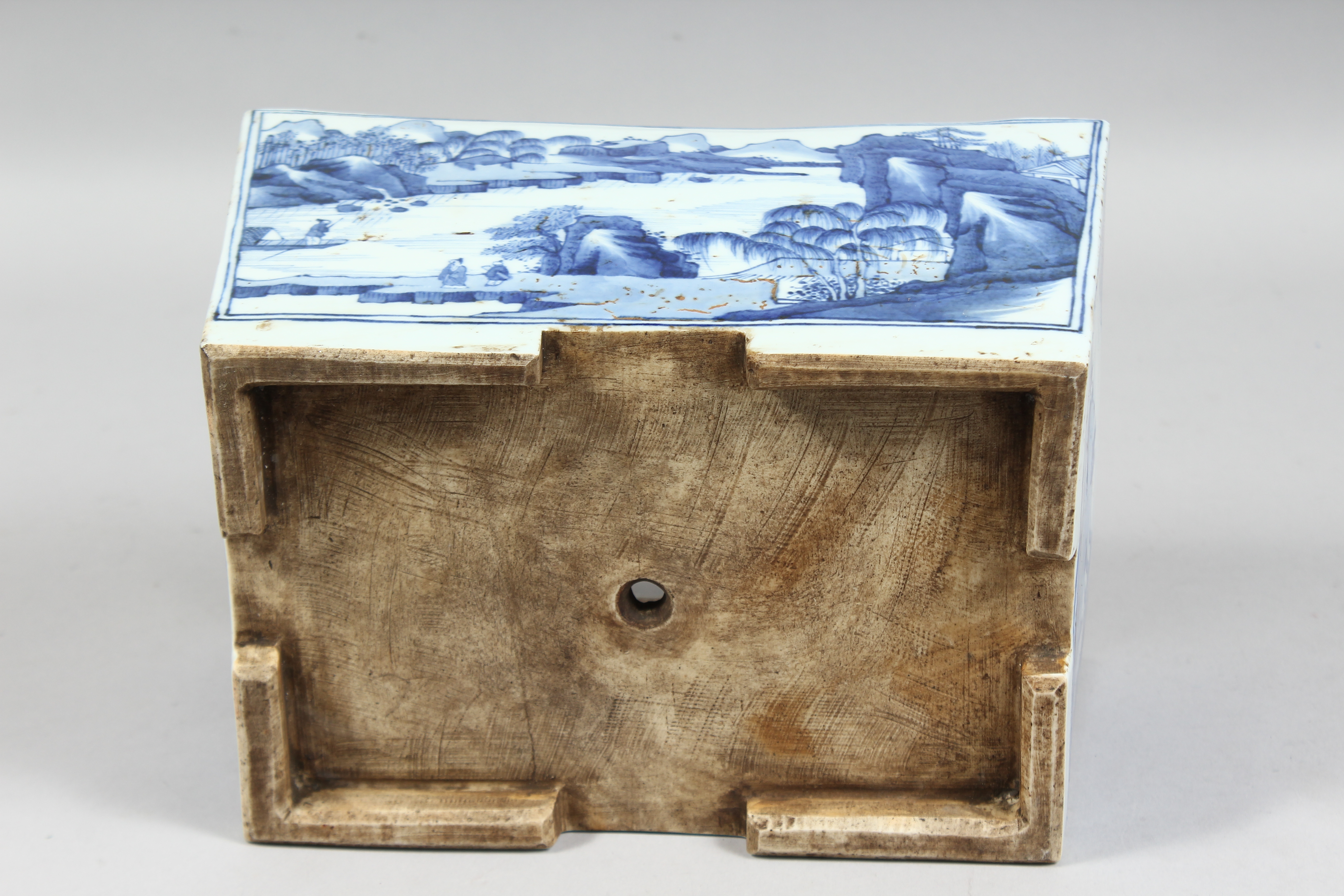 A CHINESE BLUE AND WHITE PORCELAIN RECTANGULAR PLANTER, each side depicting landscape scenes with - Image 6 of 6