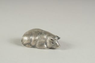 A RUSSIAN SILVER PIG 2.25ins long. Mark: Faberge, 88 Head, I P . Weight: 29.8gms.