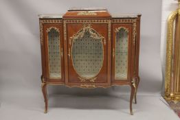 A GOOD, LARGE, LOUIS XVITH STYLE KINGWOOD BREAKFRONT VITRINE with gilt metal mounts, glass shelves