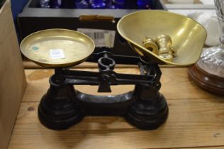 Kitchen scales and weights.