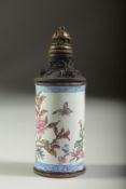 A CHINESE ENAMELLED SNUFF BOTTLE.