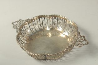 A PLAIN SHAPED SILVER TWO HANDLED DISH. Birmingham 1912.