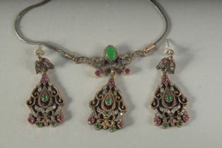 A SILVER AND GILT RUBY CHALCEDONY NECKLACE AND EARRINGS, boxed.
