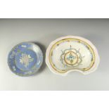 A FAIENCE SHAVING DISH AND A PLATE (2).