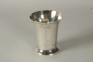 A PLAIN SILVER TAPERING CUP. Sheffield 1905.