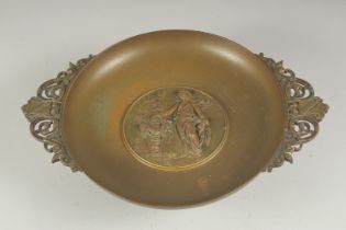 A GOOD 19TH CENTURY BRONZE CLASSICAL TWO HANDLED TAZZA. 10.5ins diameter.