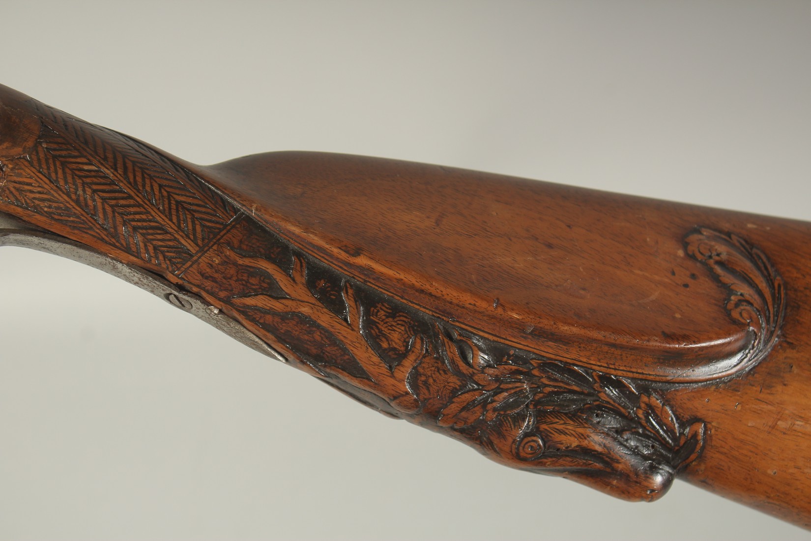 A GERMAN DOUBLE BARRELLED PERCUSSION SPORTING GUN, 18 bore with well carved stock depicting a deer. - Bild 10 aus 10