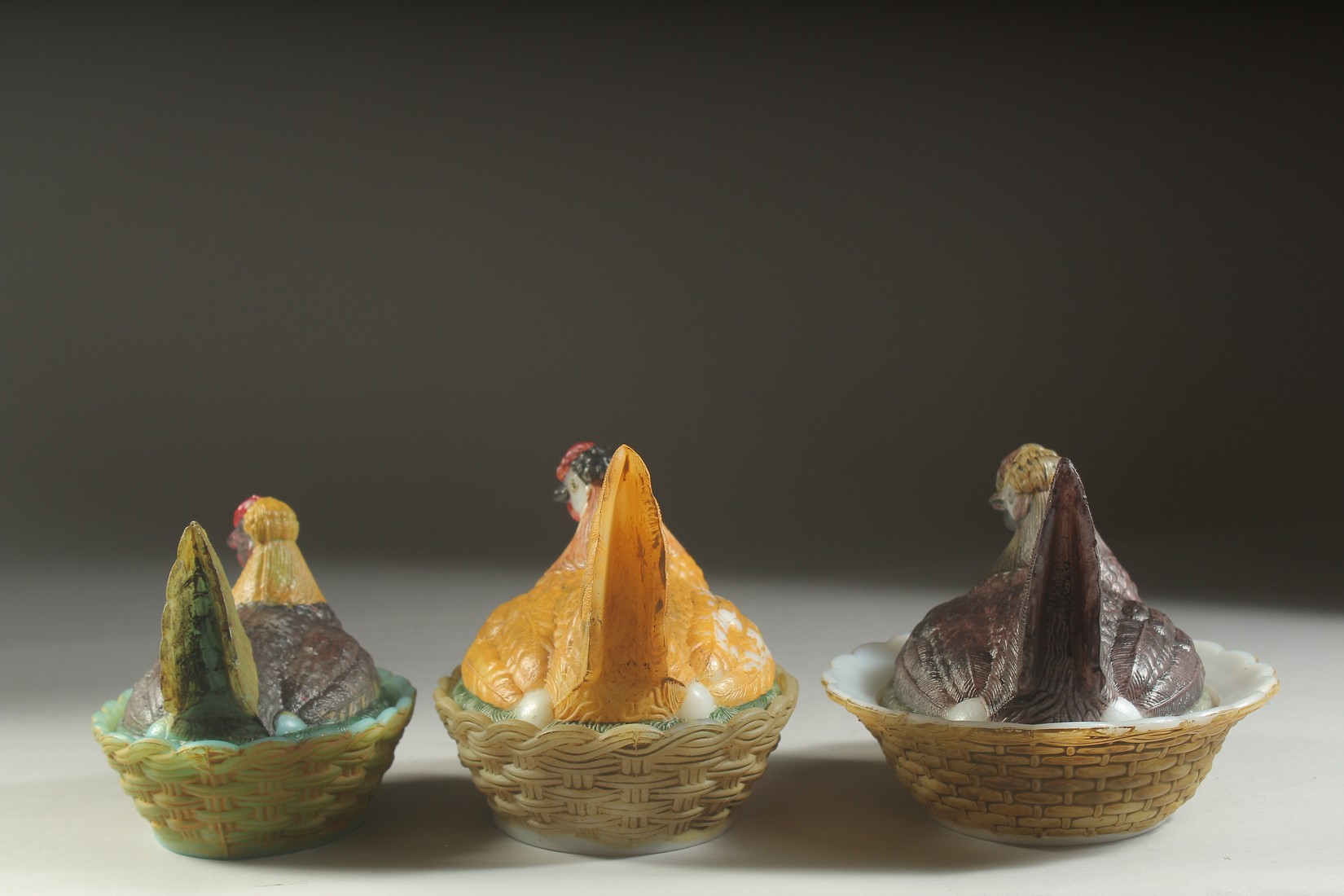 THREE VICTORIAN PAINTED OPALINE CHICKENS AND NESTS. - Image 4 of 6