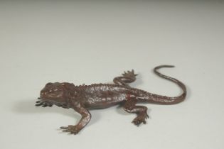 A JAPANESE BRONZE LIZARD. 5.5ins long.