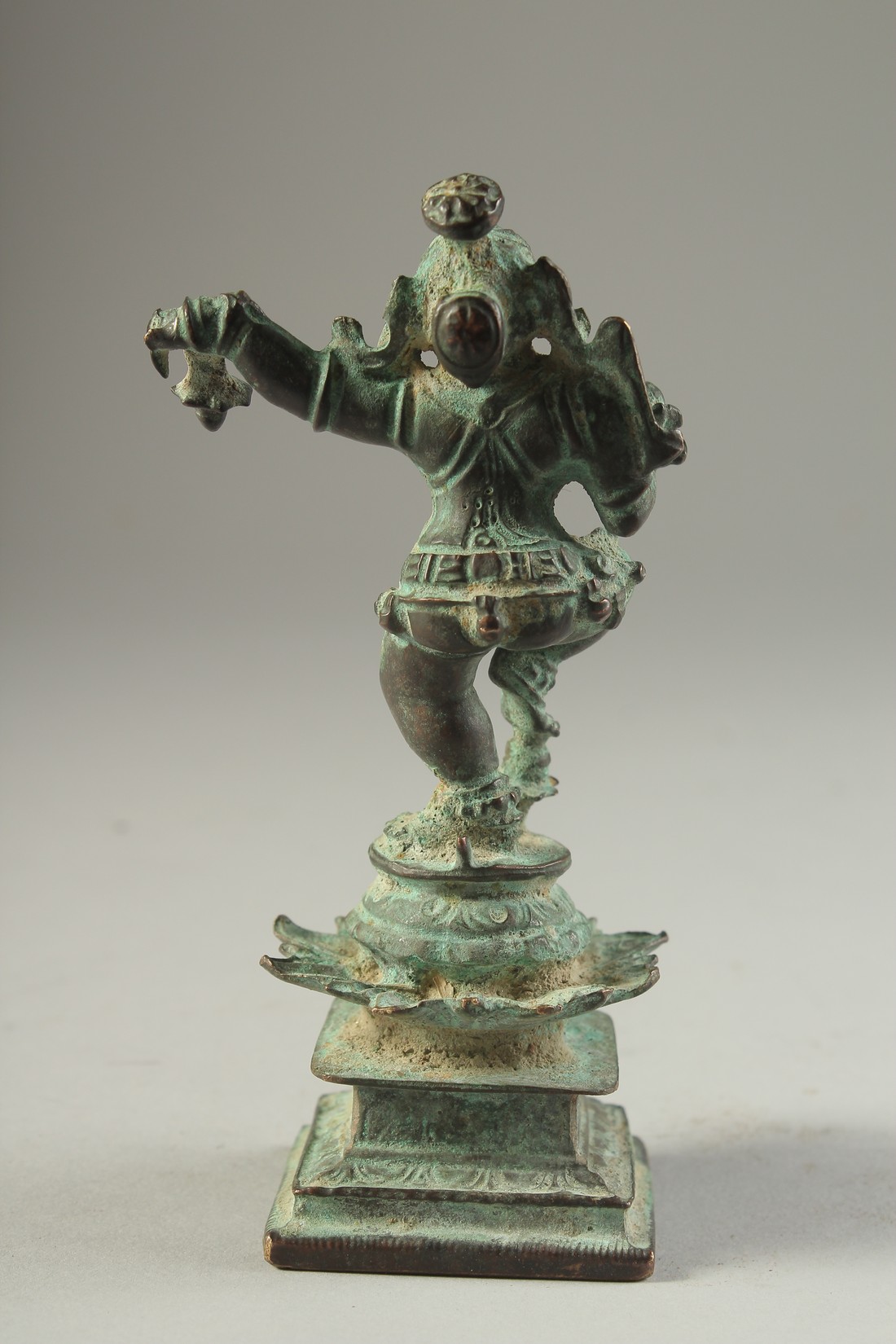 A FINE 16TH-17TH CENTURY SOUTH INDIAN BRONZE FIGURE OF BABY KRISHNA, stand on a lotus form base, - Image 3 of 4