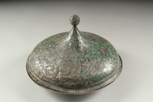 AN EARLY - MID 19TH CENTURY NORTH INDIAN MUGHAL ENAMELLED SILVER LIDDED DISH, possibly Lucknow, dish