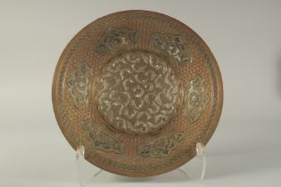 A FINE 19TH-20TH CENTURY CAIROWARE SILVER AND COPPER INLAID HEAVY BRASS DISH