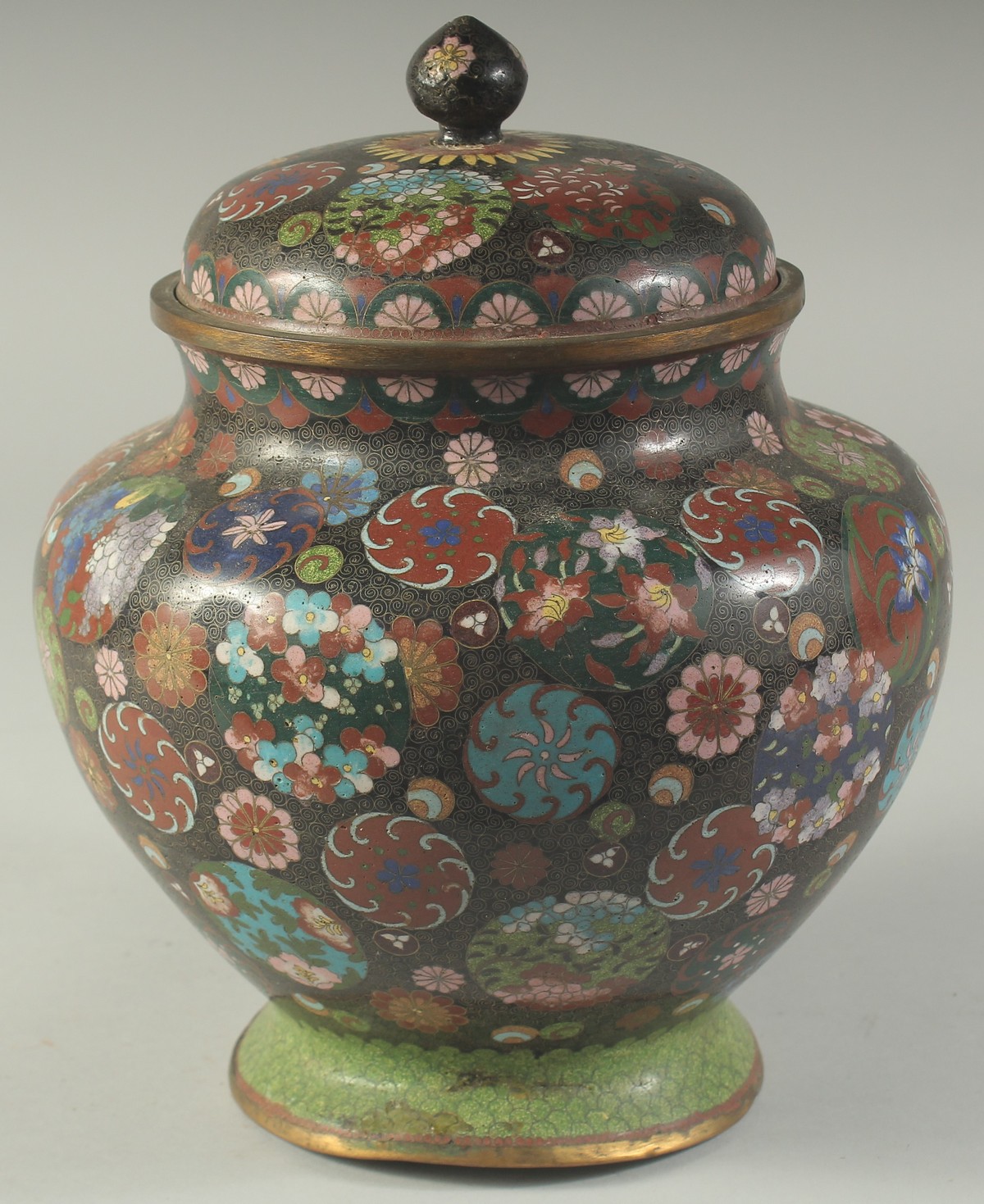 A LARGE JAPANESE BLACK GROUND CLOISONNE JAR AND COVER, with decorative floral roundels, 27cm high. - Image 2 of 7