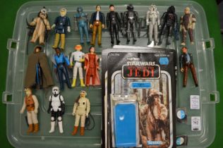 Star Wars, Return of the Jedi, a good collection of 17 action figures, many with their original