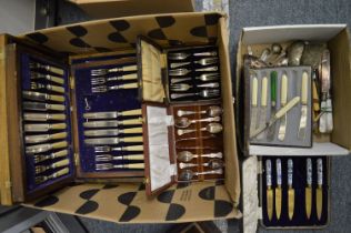 Quantity of cased and uncased flatware.