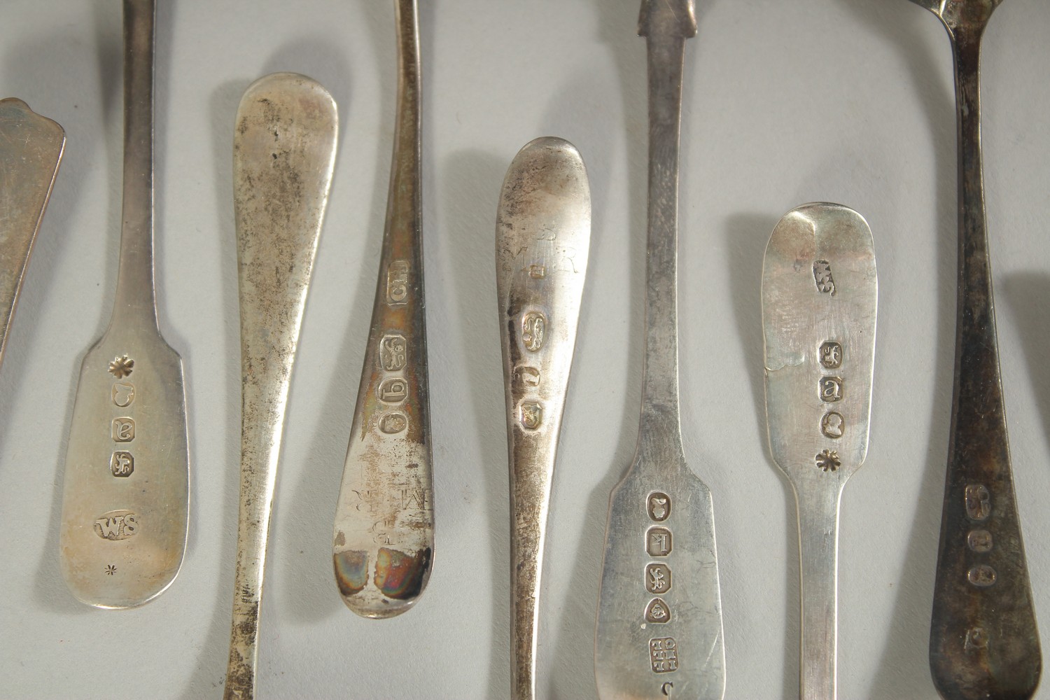 SIXTEEN VARIOUS SPOONS AND FORKS. Weight: 8ozs. - Image 7 of 8