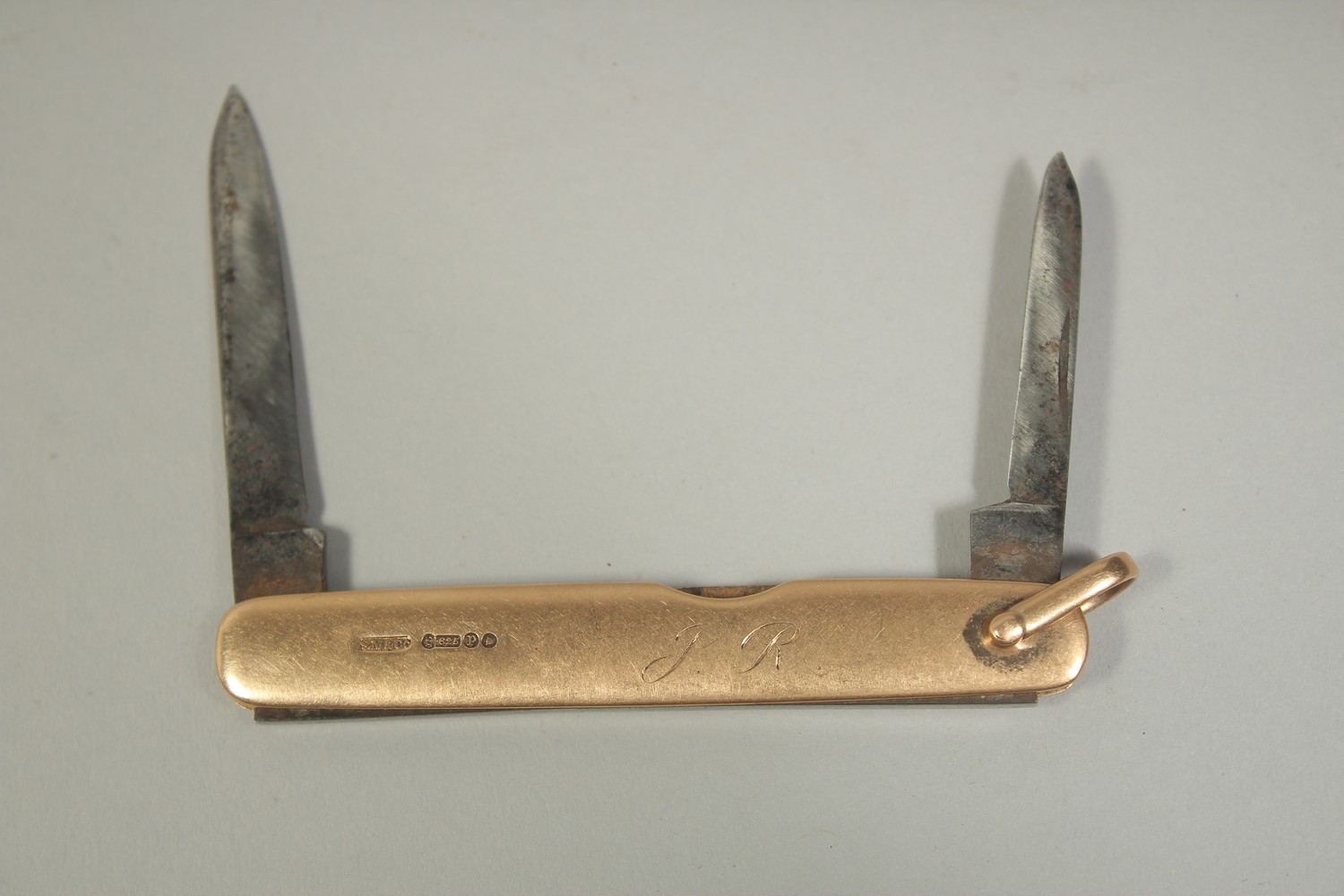 A 15CT GOLD POCKET KNIFE stamped: 15 & .625. Maker: S Morden & Co. 3ins long. - Image 2 of 5