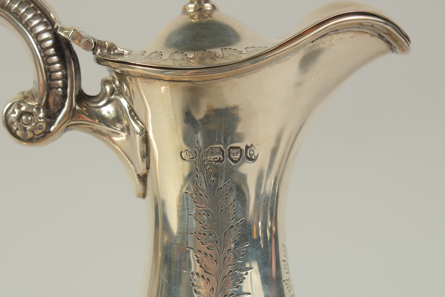 A VICTORIAN SILVER ENGRAVED CLARET JUG. London 1891. Maker: C. B. Weight: 17ozs. - Image 2 of 7