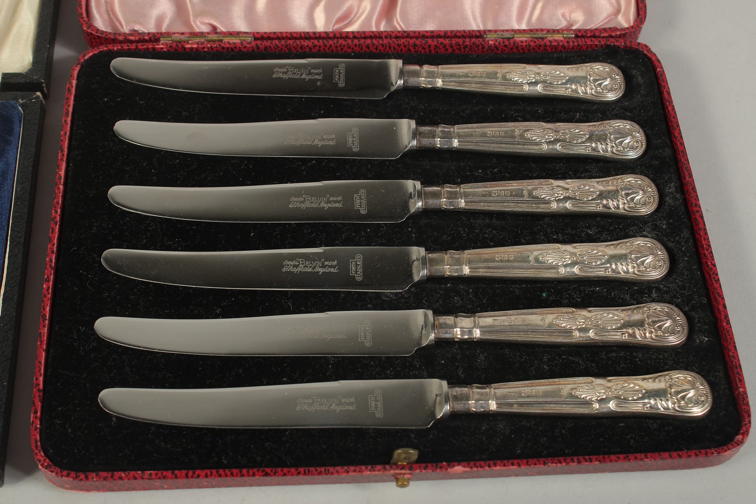 A SET OF SIX SILVER HANDLED TEA KNIVES AND SIX BEAN END COFFEE SPOONS, both cased. - Image 3 of 3