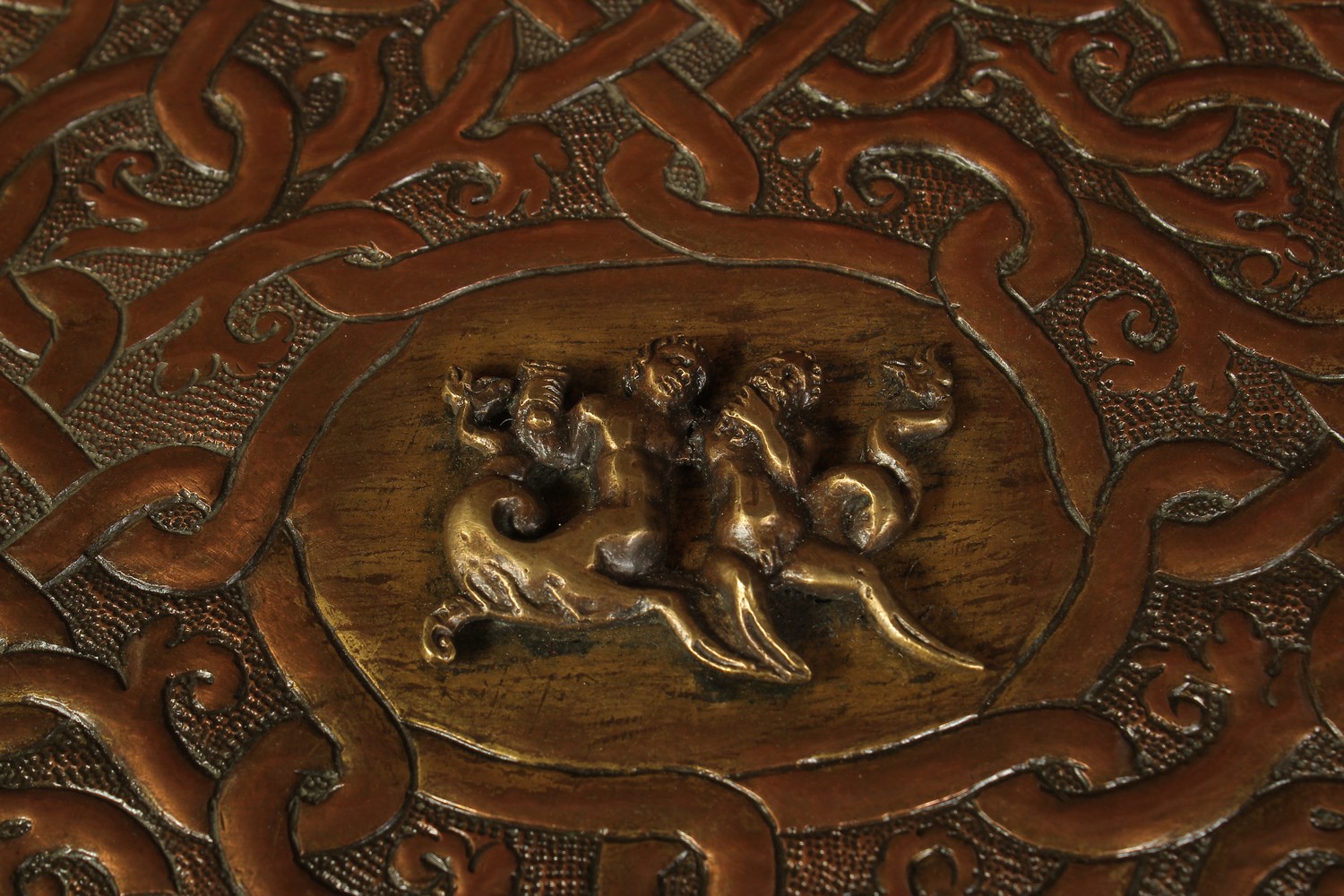 A GOOD 18TH CENTURY PORTUGUESE DESK TOP CABINET, inlaid with various coloured woods, the flap - Image 6 of 7