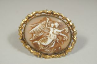 A VICTORIAN CAMEO BROOCH.