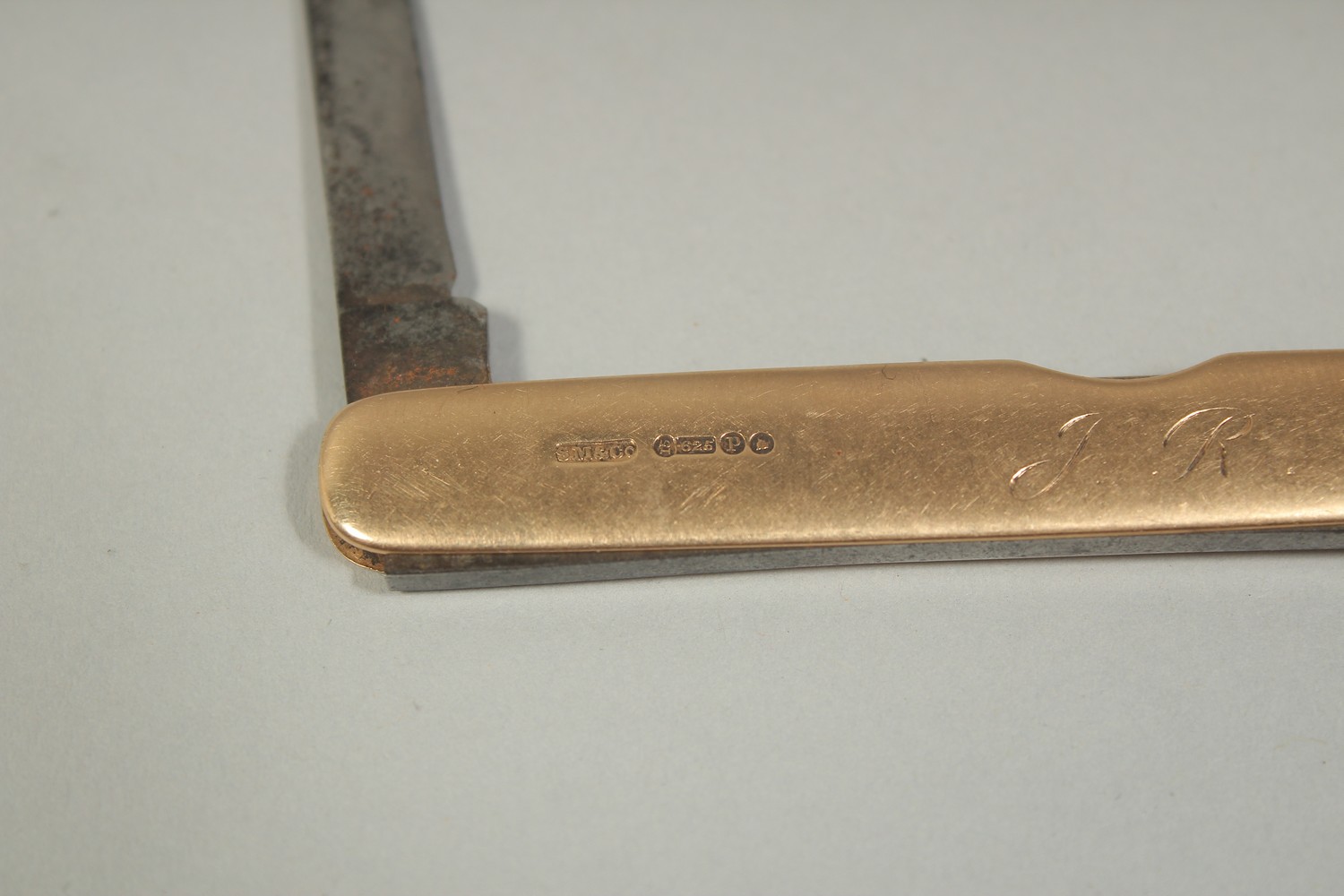 A 15CT GOLD POCKET KNIFE stamped: 15 & .625. Maker: S Morden & Co. 3ins long. - Image 3 of 5