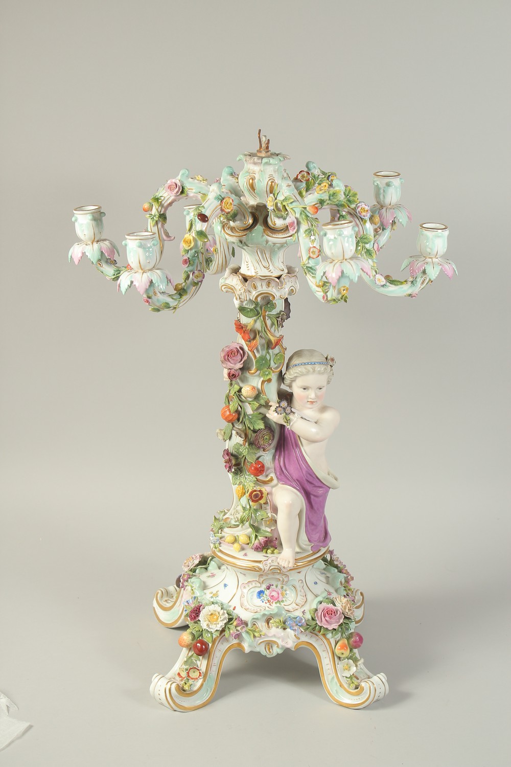 A SUPERB MEISSEN PORCELAIN CANDELABRA MUDEL VON ERNST, AUGUST LEUTERITZ.1862 -1885. The stem with