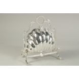 A SHELL SHAPED SILVER PLATED CHEESE AND BISCUIT BOX.