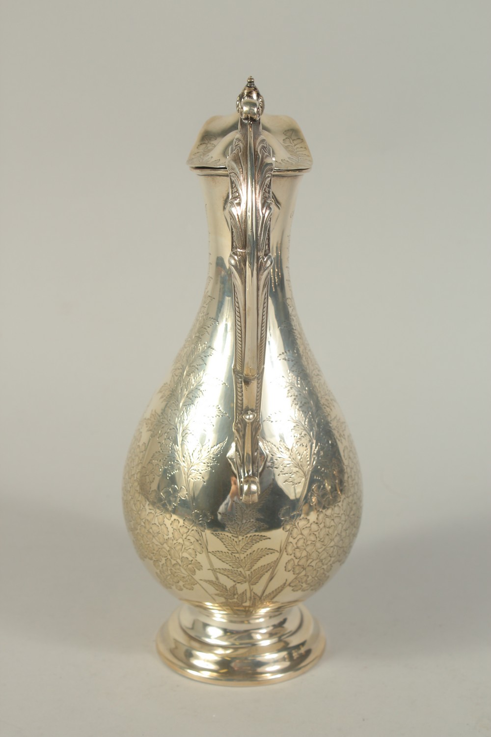 A VICTORIAN SILVER ENGRAVED CLARET JUG. London 1891. Maker: C. B. Weight: 17ozs. - Image 5 of 7