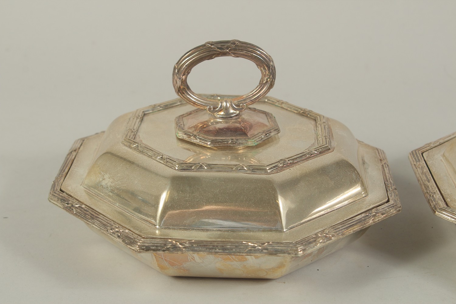 A PAIR OF OCTAGONAL ENTREE DISHES, COVER AND HANDLES. 8ins - Image 2 of 5