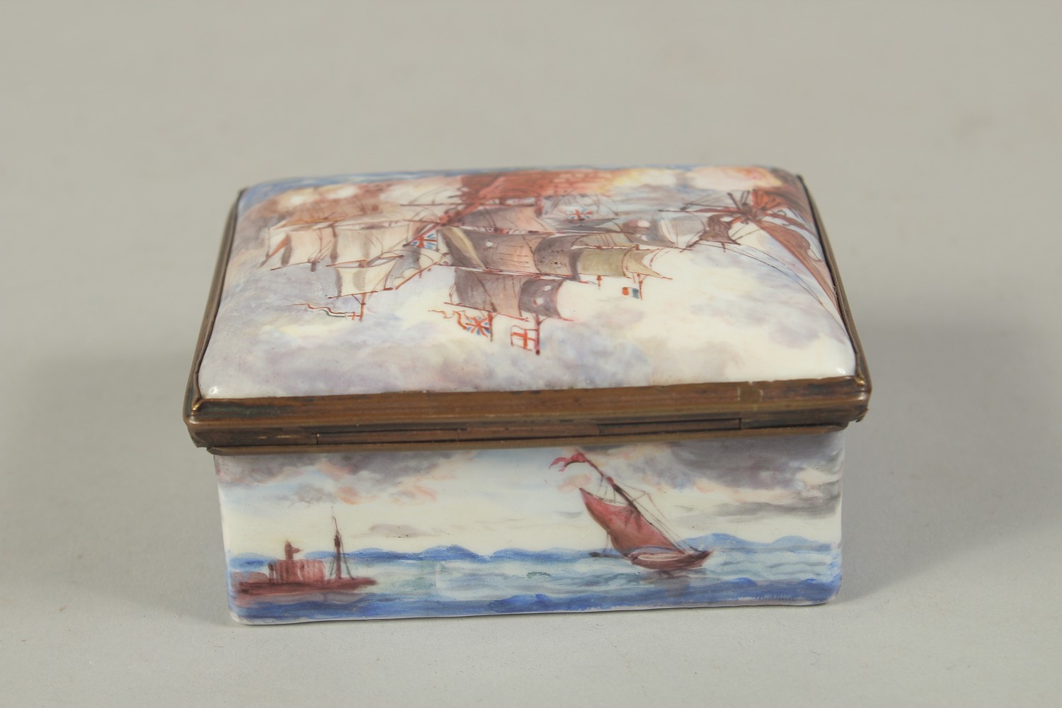 A GOOD 19TH CENTURY LORD NELSON PORCELAIN BOX the lid with a battle scene, the sides with a seascape - Image 2 of 7