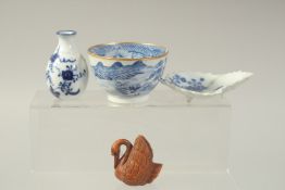 THREE PIECES OF CHINESE BLUE AND WHITE PORCELAIN, comprising tea bowl, a small leaf-from dish, and a