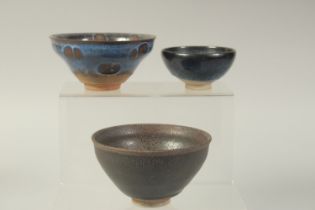 THREE CHINESE STUDIO POTTERY BOWLS,