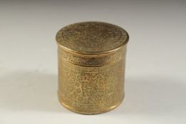 AN ISFAHAN FINELY ENGRAVED CYLINDRICAL BRASS CONTAINER, 6cm high.