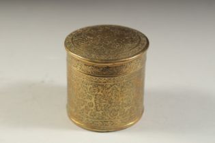 AN ISFAHAN FINELY ENGRAVED CYLINDRICAL BRASS CONTAINER, 6cm high.