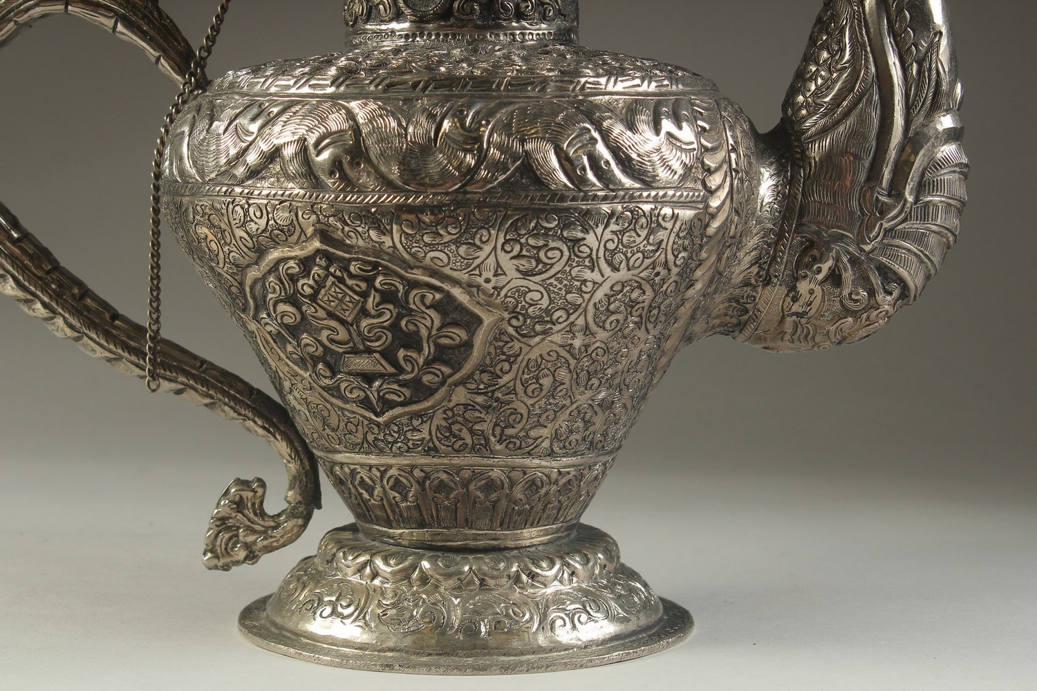 A LARGE CHINESE EMBOSSED AND ENGRAVED WHITE METAL LIDDED JUG, possibly low grade silver, decorated - Image 11 of 14
