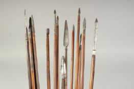 A COLLECTION OF FORTEEN 18TH-19TH CENTURY MUGHAL INDIAN ARROWS, (14).