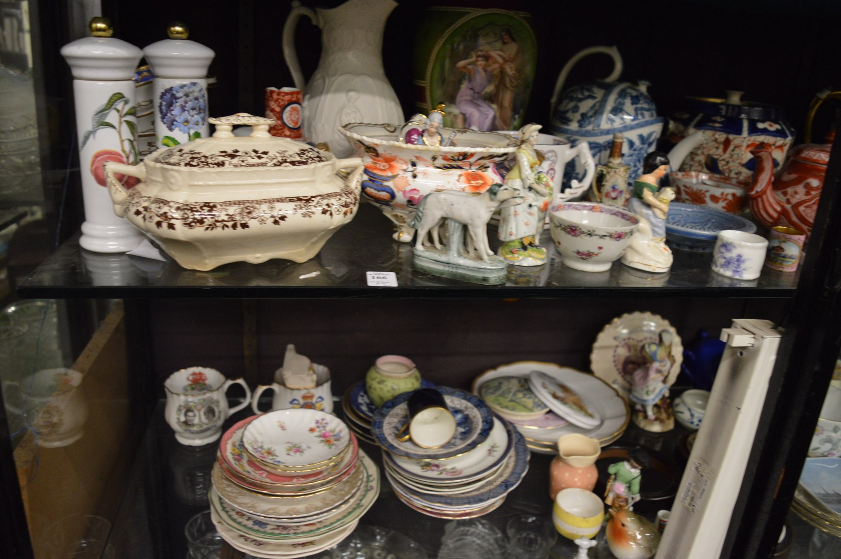 A large quantity of decorative china. - Image 2 of 4