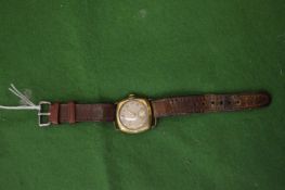 A 1930's gentleman's wristwatch.