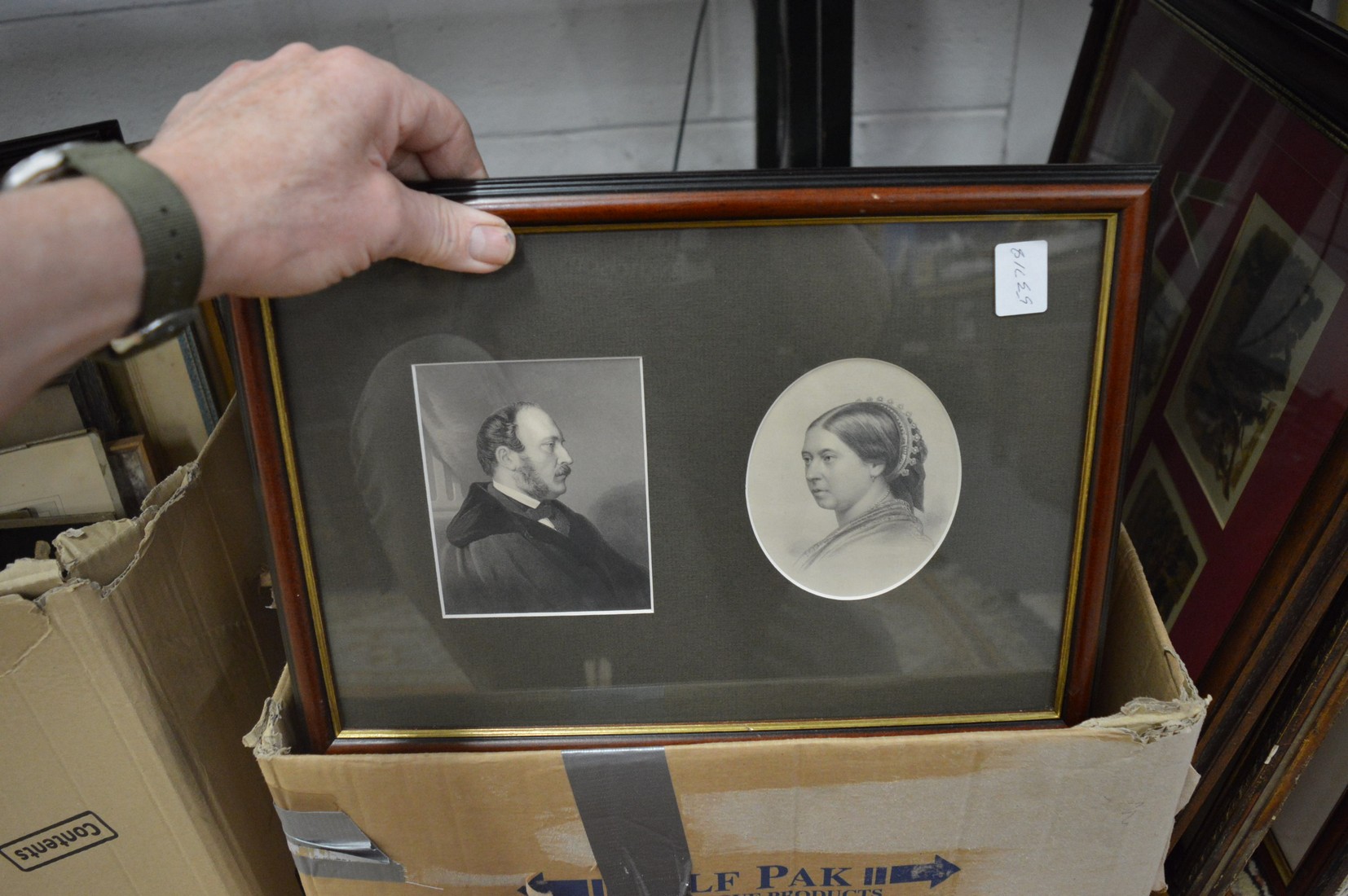 Large quantity of pictures and prints relating to Queen Victoria and Prince Albert. - Image 7 of 7