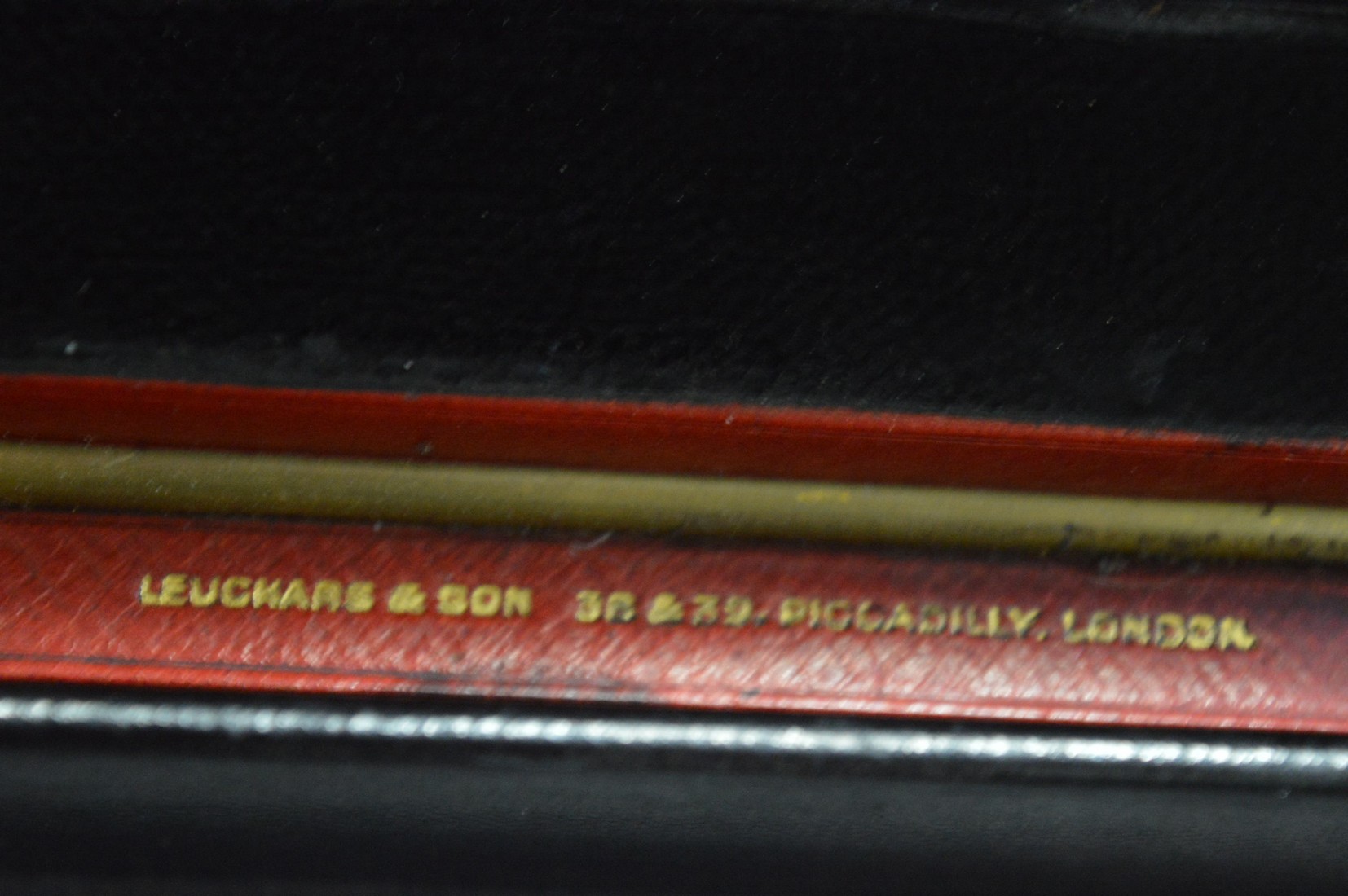 Leuchars & Son, London, a good red leather travelling writing case with fitted interior together - Bild 4 aus 11