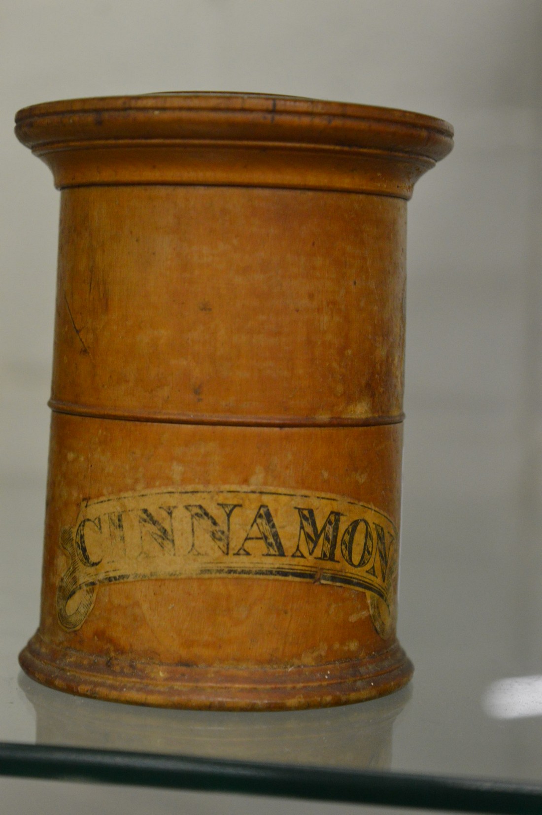 A two section turned wood spice jar, mace and cinnamon. - Image 2 of 2