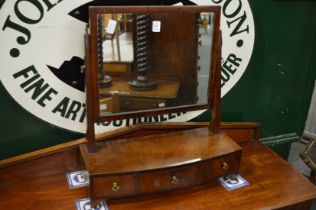 A mahogany dressing table mirror with three drawers to the base.