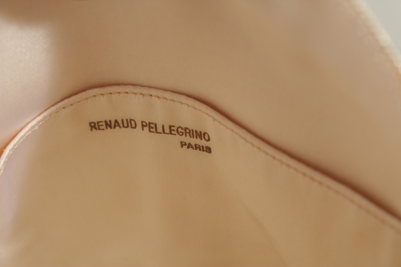A RENAUD PELLEGRINO, PARIS, WHITE SILK BAG with carrying handles. 20cms long x 18cms high. - Image 3 of 3