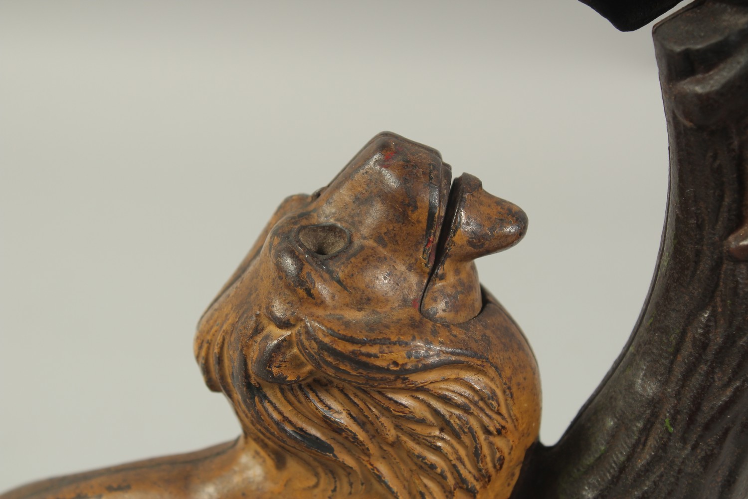 KYSER & REX CO. FRANKFORD, PENNSYLVANIA, CIRCA. 1880. A LION AND TWO MONKEYS, CAST IRON, PAINTED - Image 5 of 15