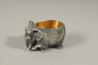 A RUSSIAN CAST SILVER ELEPHANT SALT. Mark 84. 128 grams.