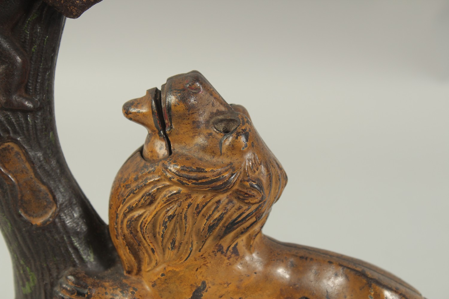 KYSER & REX CO. FRANKFORD, PENNSYLVANIA, CIRCA. 1880. A LION AND TWO MONKEYS, CAST IRON, PAINTED - Image 3 of 15